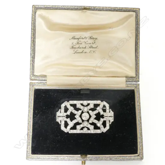An impressive Art Deco platinum and diamond brooch