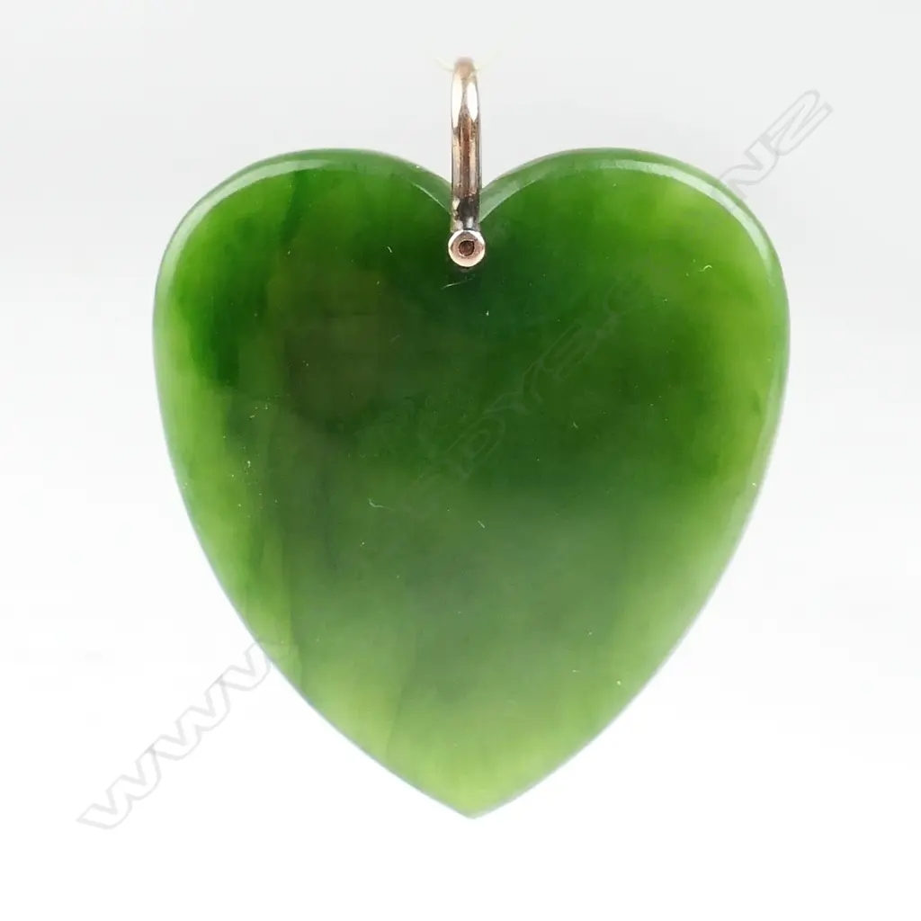 A colonial pounamu heart pendant Image 1++