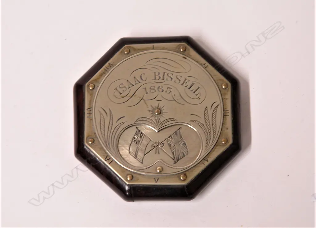 A Victorian white metal and hardwood octagonal Scottish snuff box Image 1++