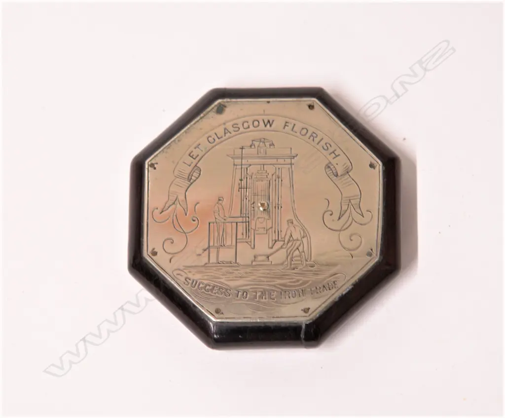 A Victorian white metal and hardwood octagonal Scottish snuff box Image 1++
