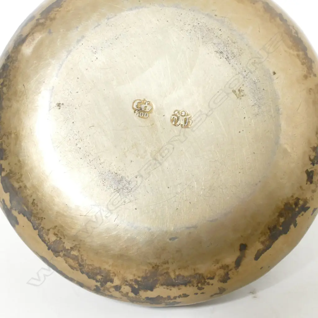 A small early 20thC German silver circular box Image 1++