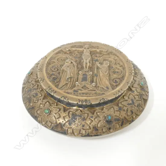 A small early 20thC German silver circular box