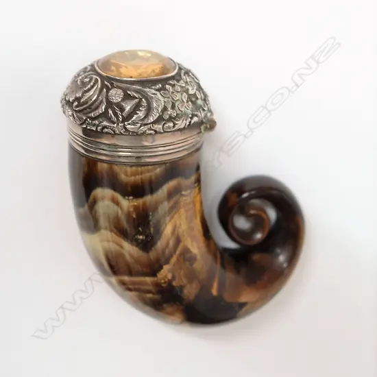 A George III silver mounted ram's horn snuff mull