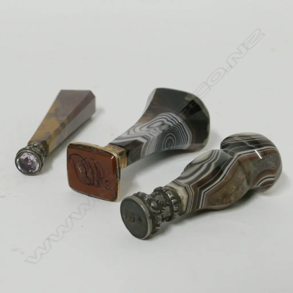 Three 19thC desk seals with banded or moss agate handles Image 1++