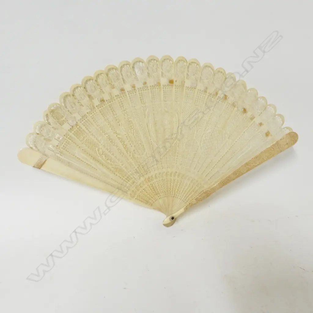 A Chinese ivory brisé fan Image 1++