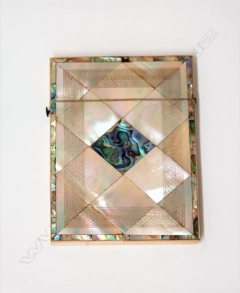 A Victorian flip-top card case Image 1++