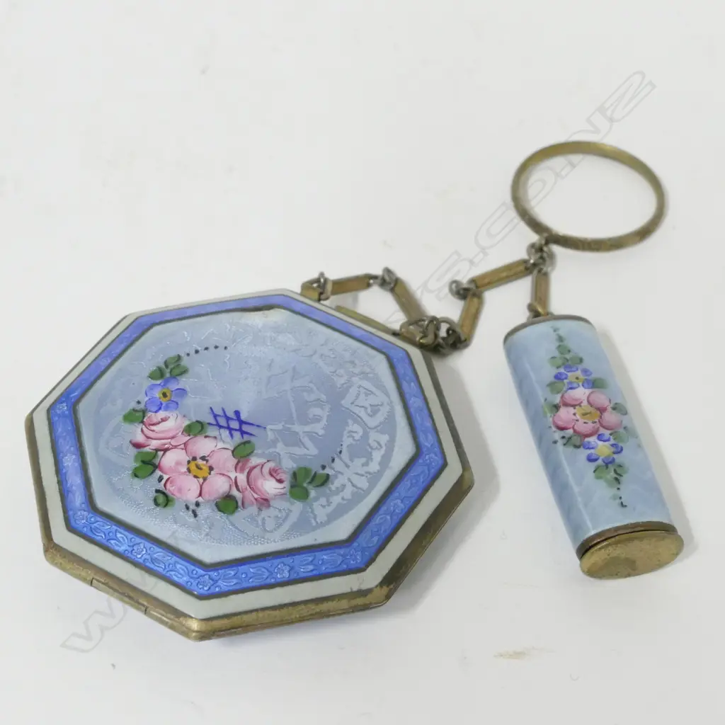 An Art Deco enamel and gilt metal chatelaine compact Image 1++