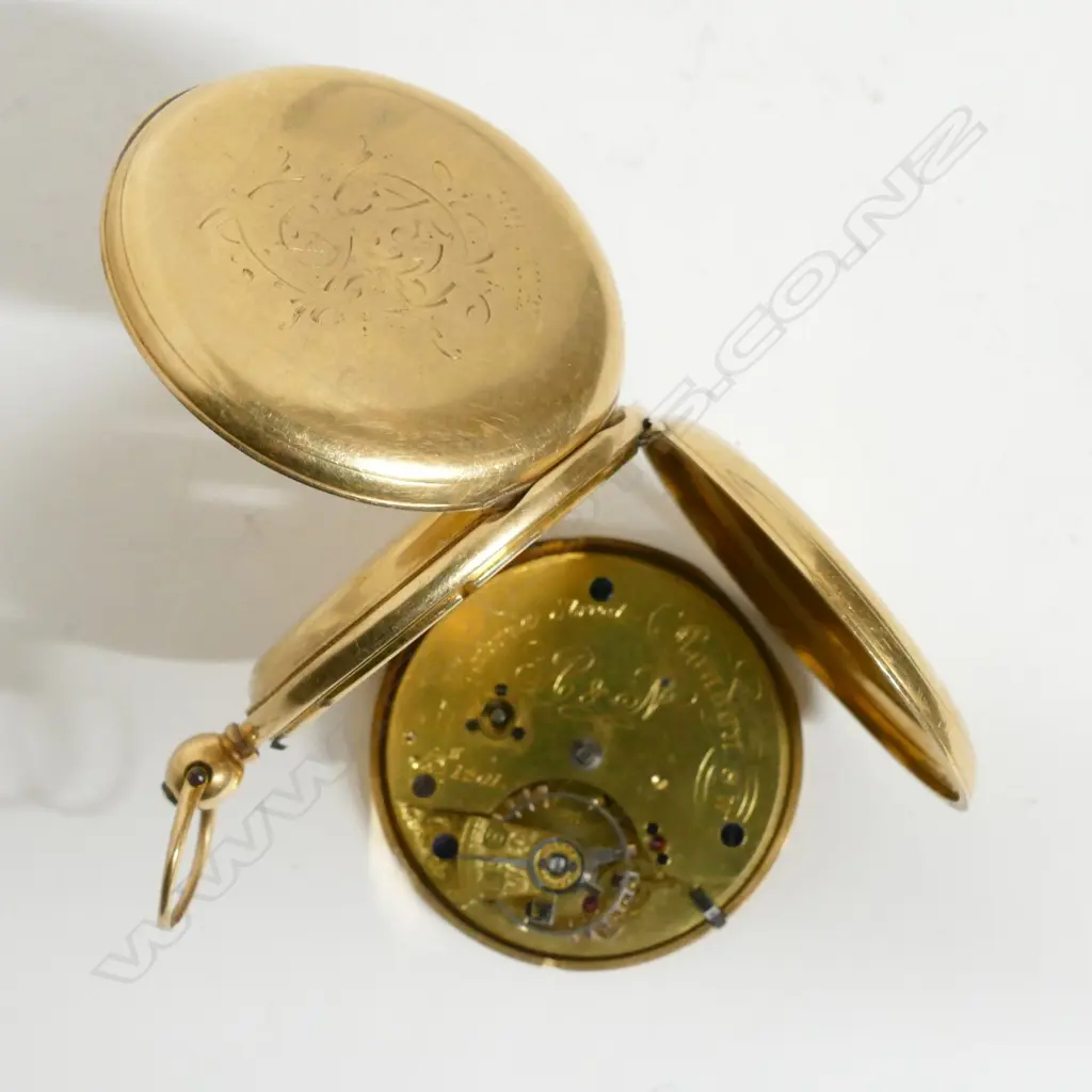 A Victorian half hunter 18ct gold pocket watch Image 1++