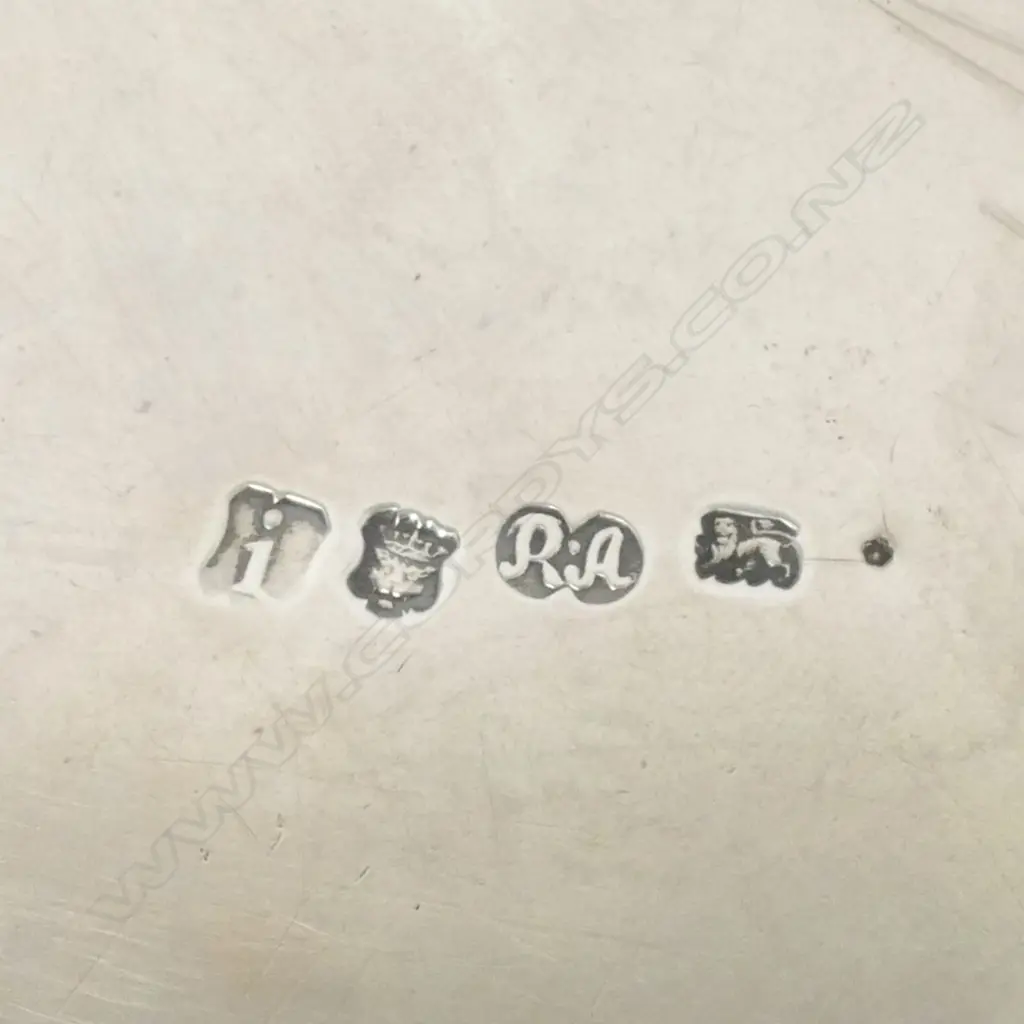 A George II silver waiter Image 1++