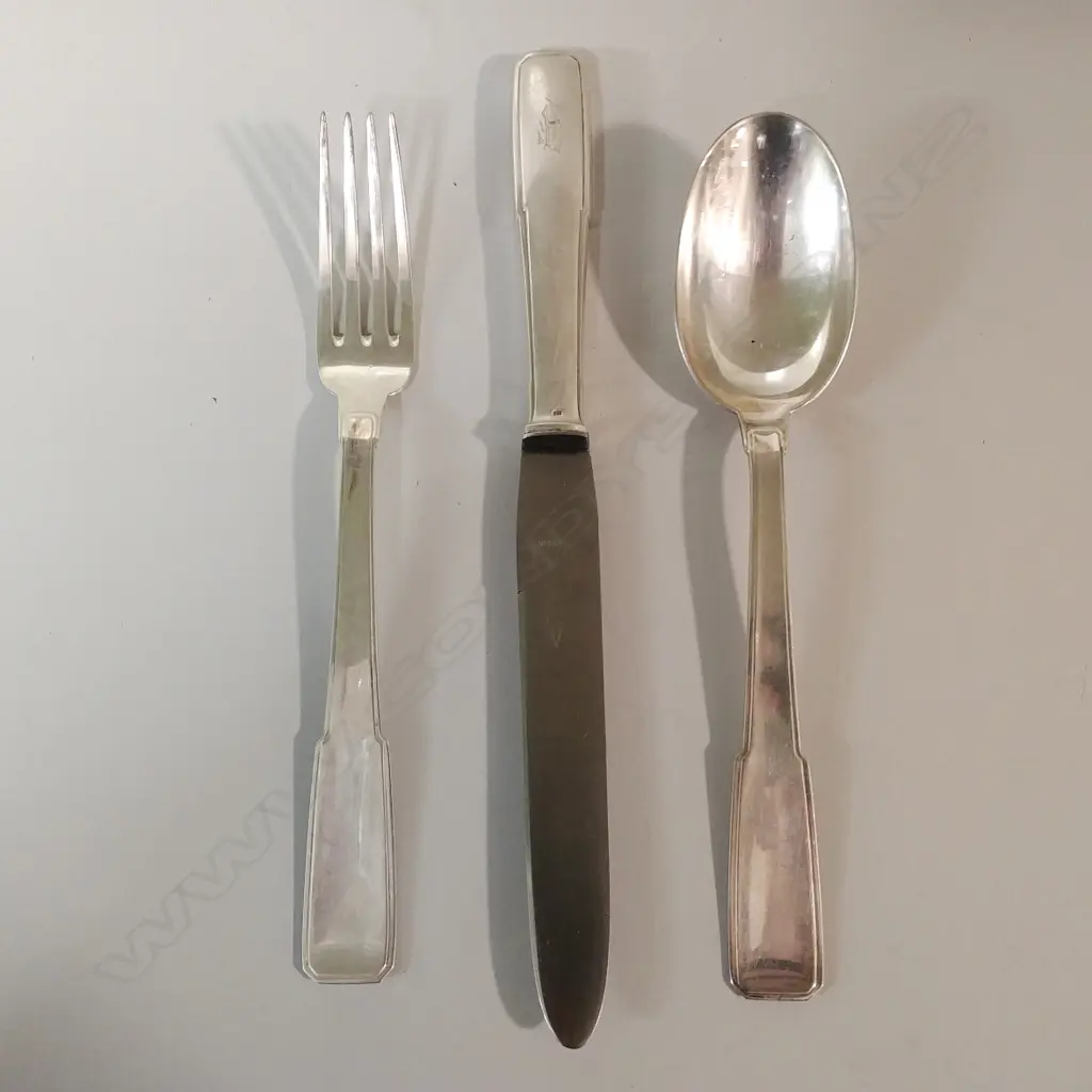 An extensive 140 piece Italian Art Déco .800 silver table service by Ricci & C. S.p.A. Image 1++