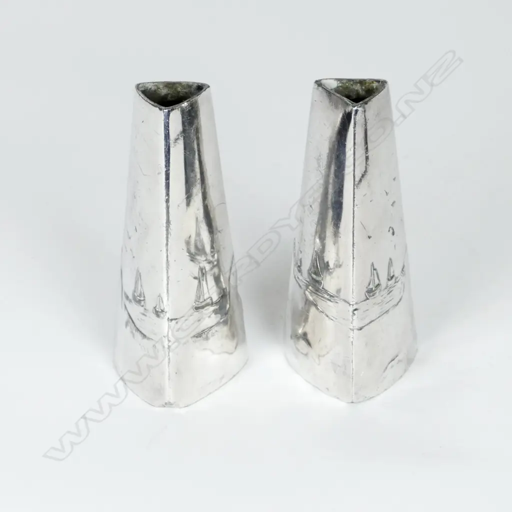 A pair of small WMF Art Nouveau vases Image 1++