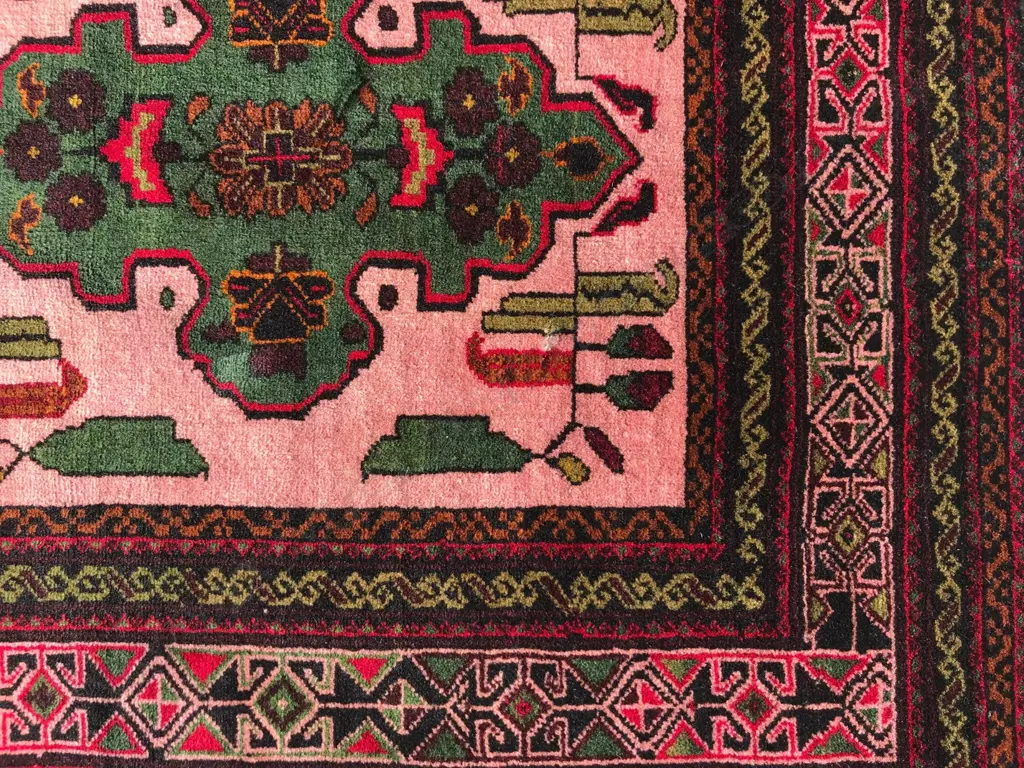 An unusual coloured Baluchi rug Image 1++