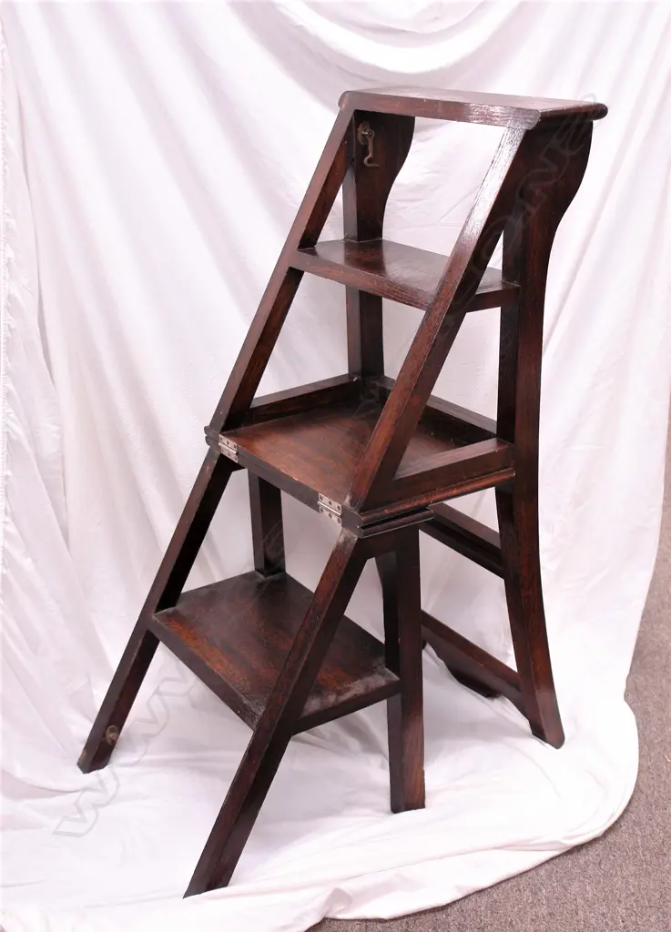 An early 20thC oak metamorphic chair/step stool Image 1++