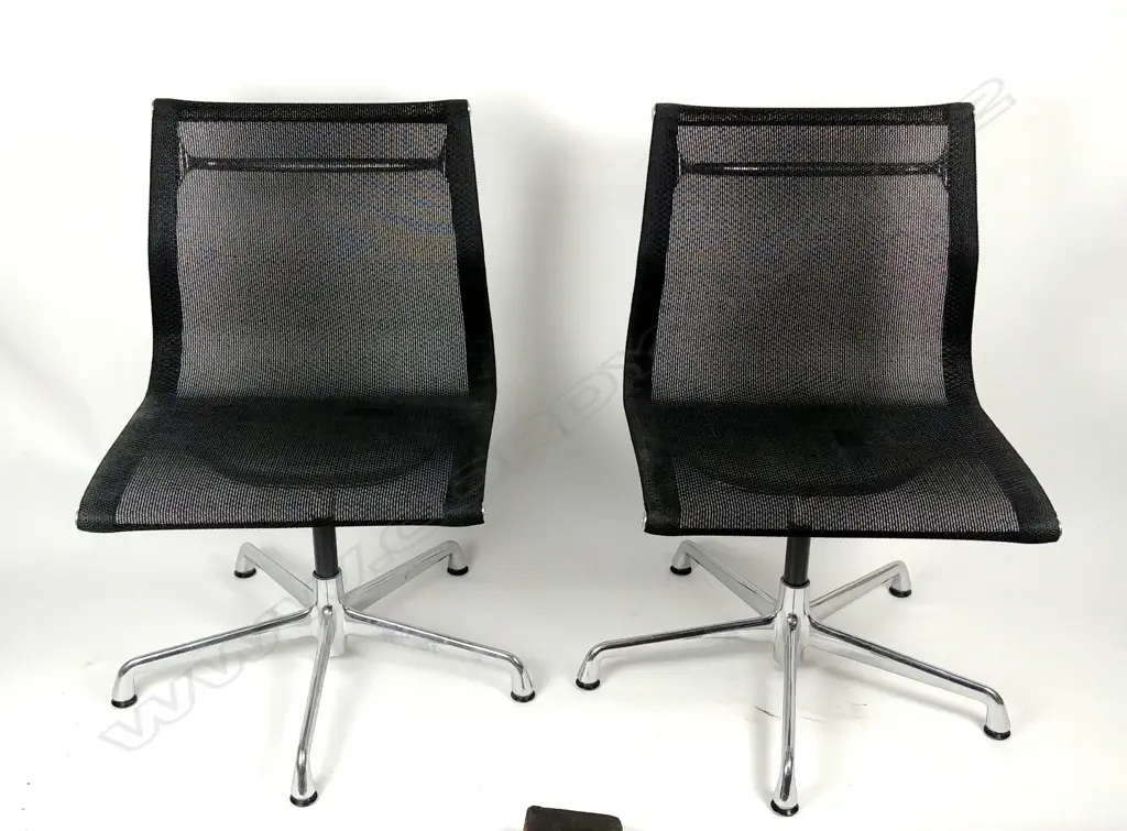 Set of 6 genuine Herman Miller - Charles Eames aluminium 'Group' side chairs(EA330) Image 1++