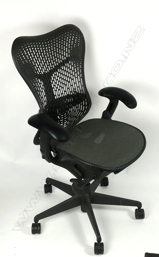 A pair of Herman Miller manufactured 'Mirra 2' desk chairs Image 1++