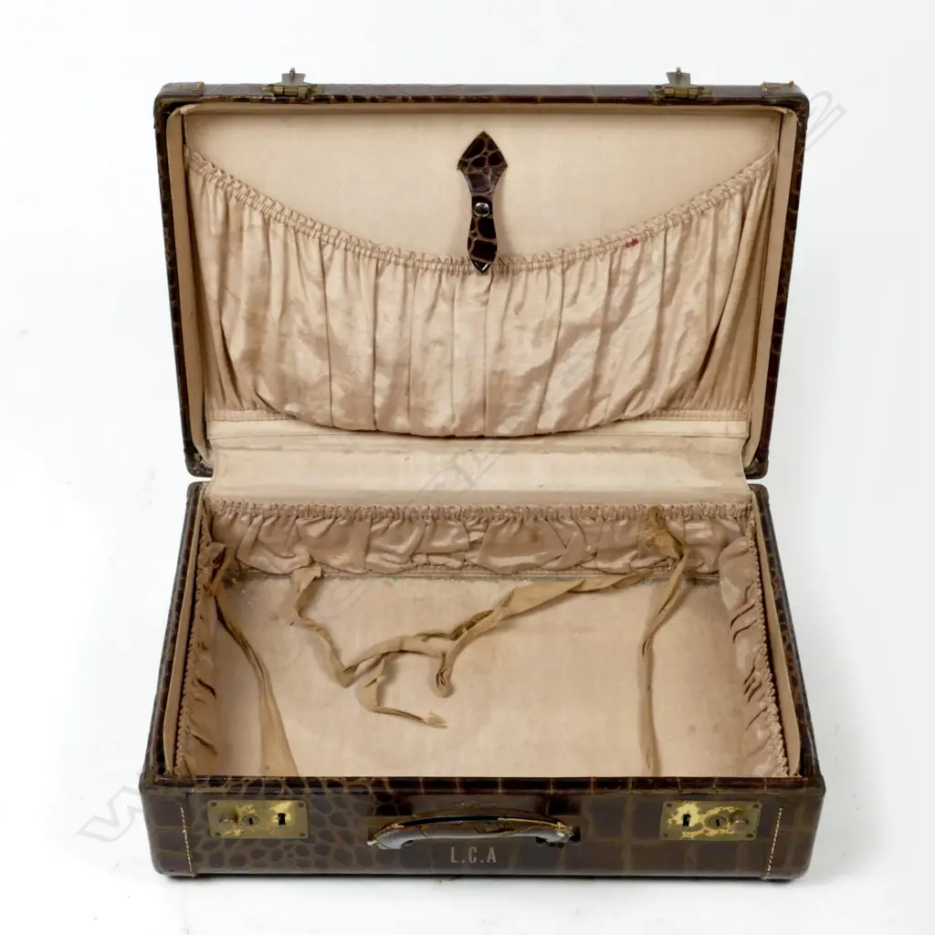A leather faux alligator hide suitcase Image 1++