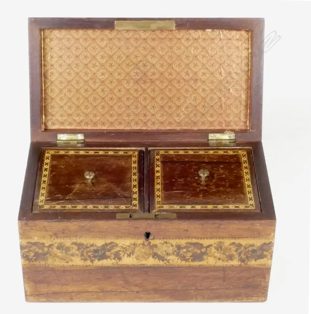 A parquetry and Tunbridge inlay tea caddy Image 1++