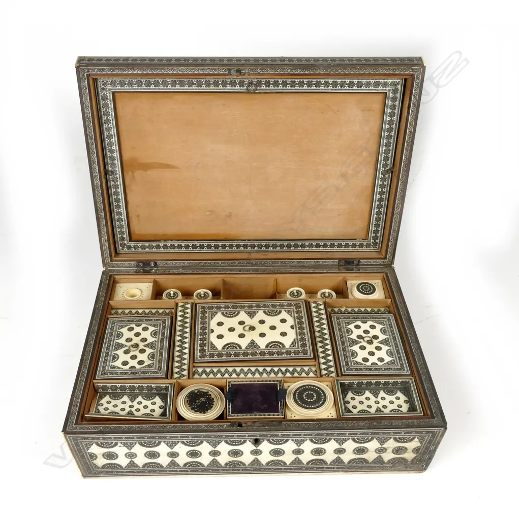 An Indian Vizagapatam ivory work/sewing box Image 1++
