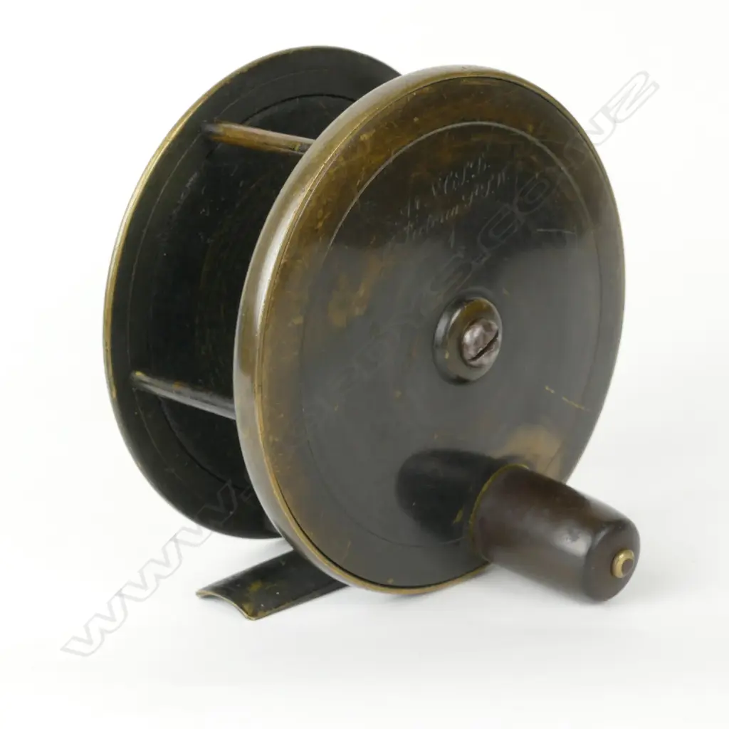 A fine 4¼" A & N.C.S.L (Army & Navy Co-Op Society Ltd.) brass salmon reel Image 1++