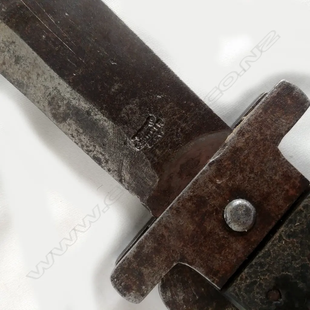 English – Butler & Co. machete Image 1++