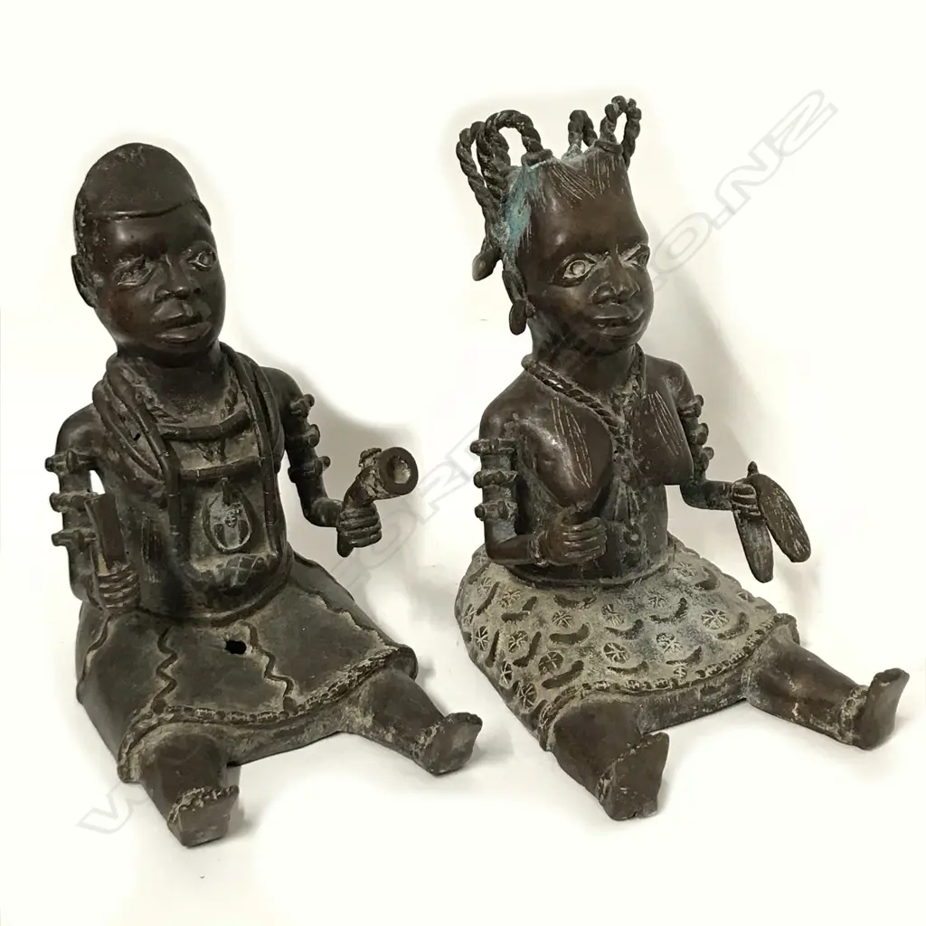 A pair of Burkina Faso Lobi bronze figures Image 1++