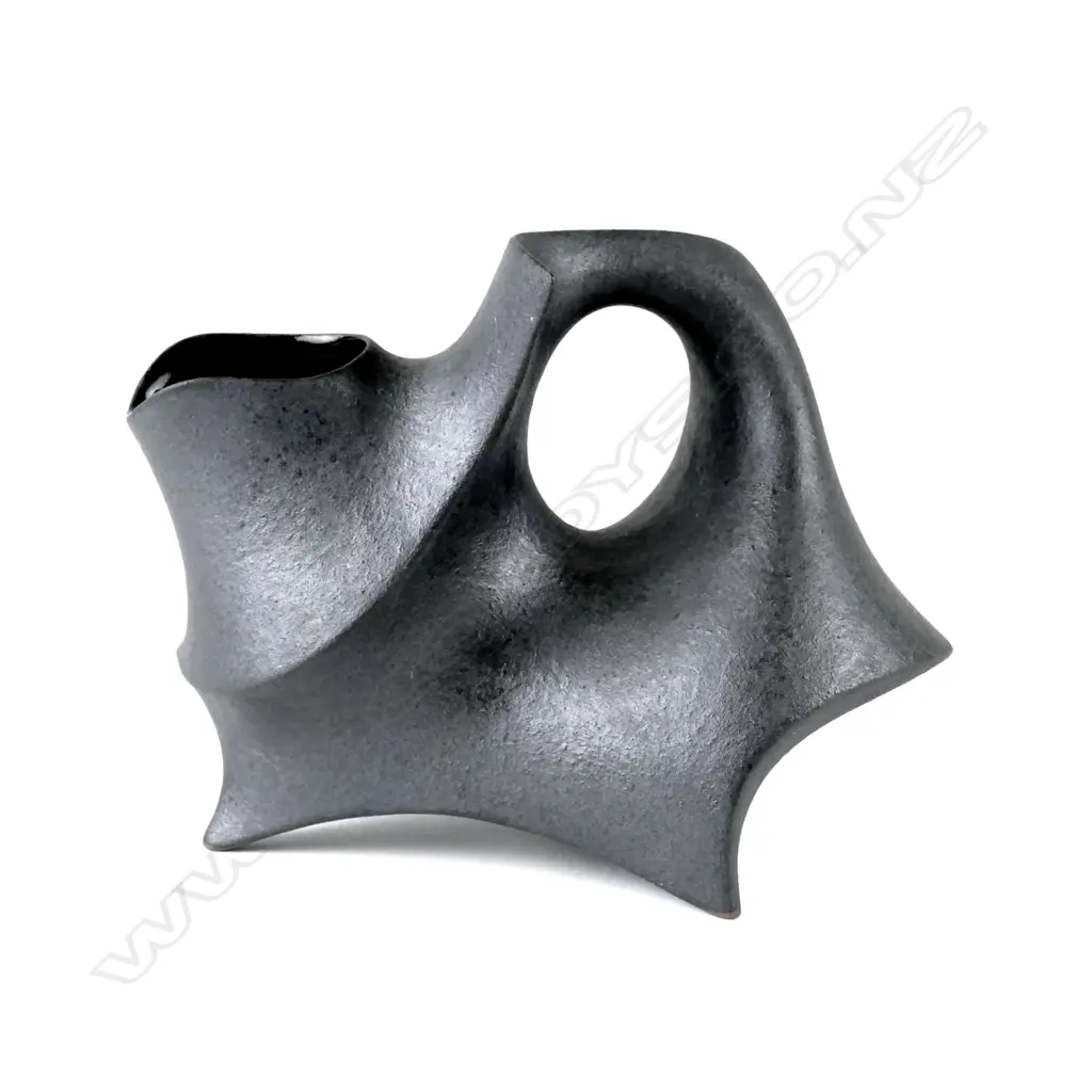 A Rick Rudd hand-built black terracotta teapot Image 1++