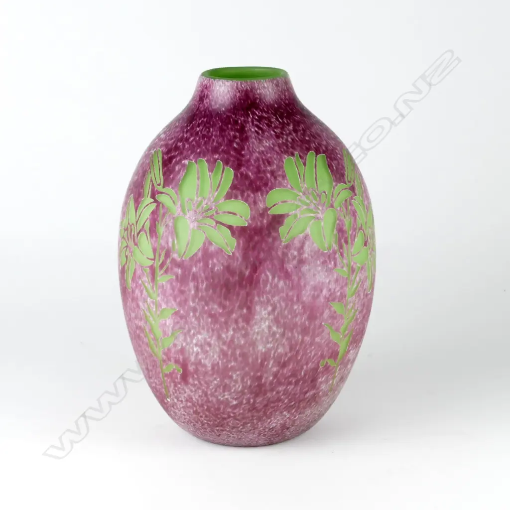 An unusual Garry Nash baluster vase Image 1++