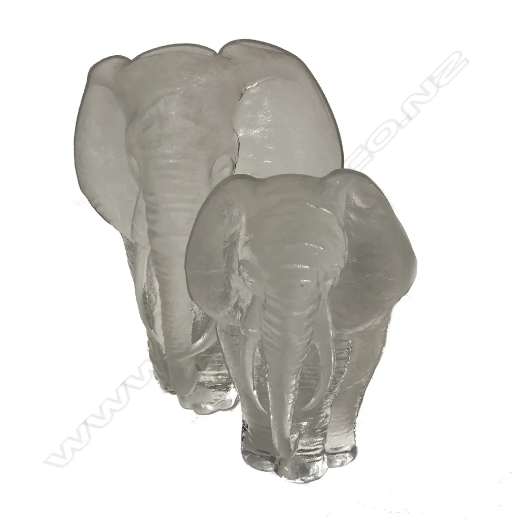 Two Mats Jonansson crystal elephants Image 1++