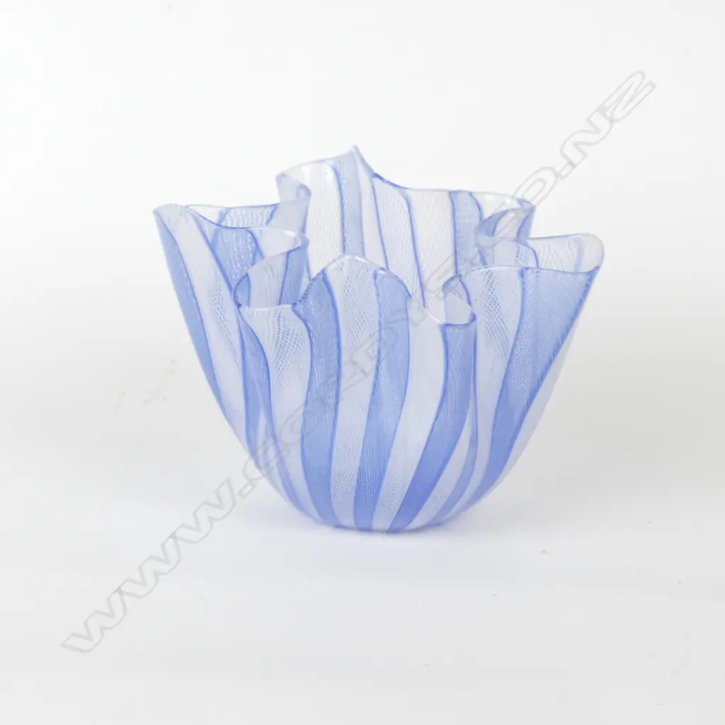 A 1960's Venini Murano latticino handkerchief bowl Image 1++