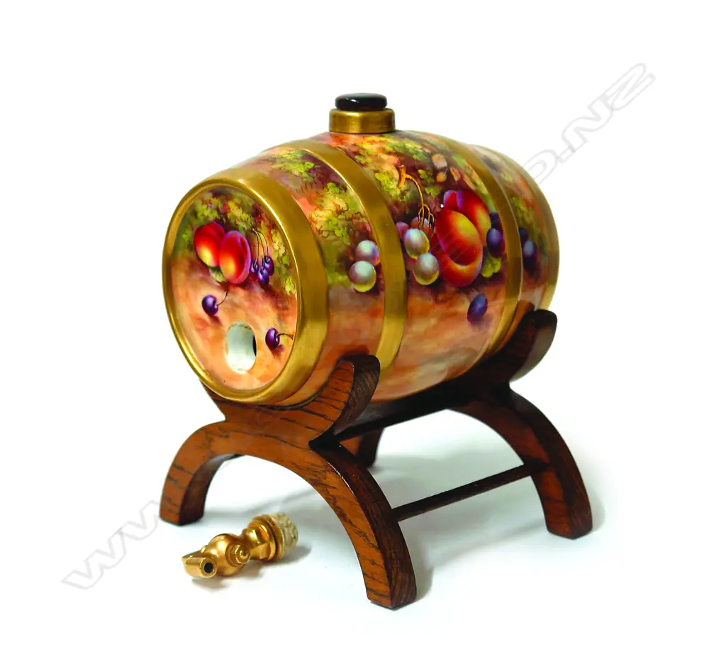 A 1930s Royal Worcester fruit hand-painted barrel by E. Townsend Image 1++