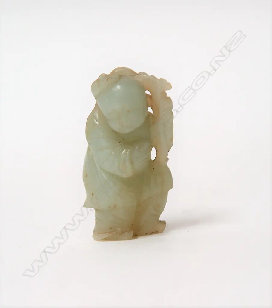 An old Chinese carved pale jade small figure Image 1++