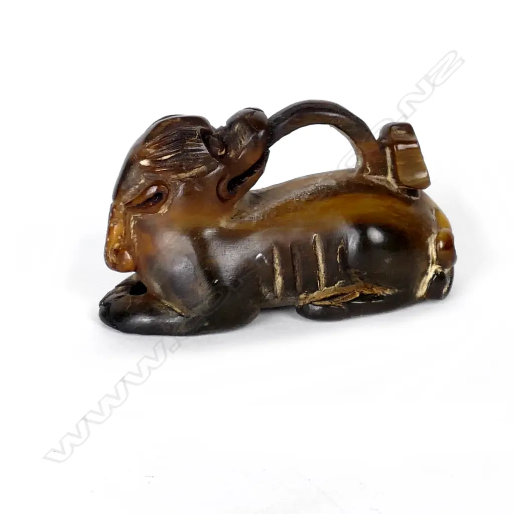 A small old Chinese horn fingering piece Image 1++
