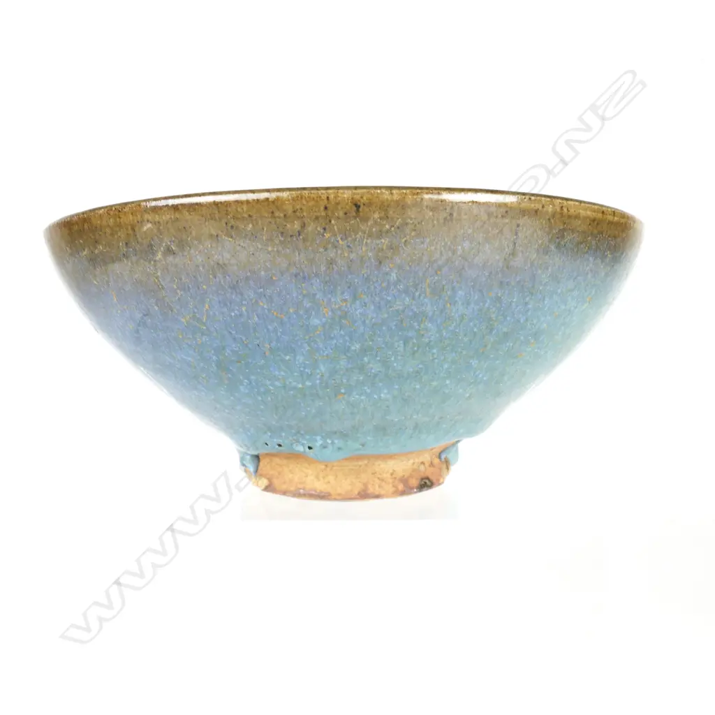 A Chinese Junyao glazed bowl Image 1++