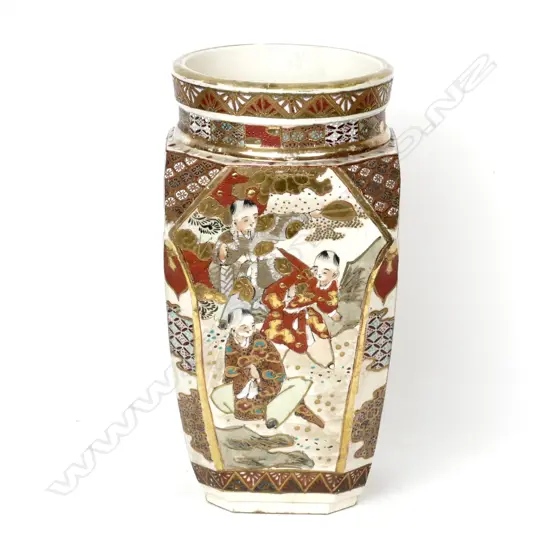 A Satsuma earthenware vase