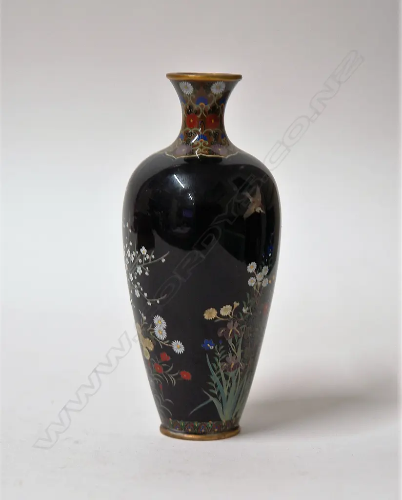 A fine Hayashi Kodenji (1831-1915) Japanese cloisonné vase Image 1++