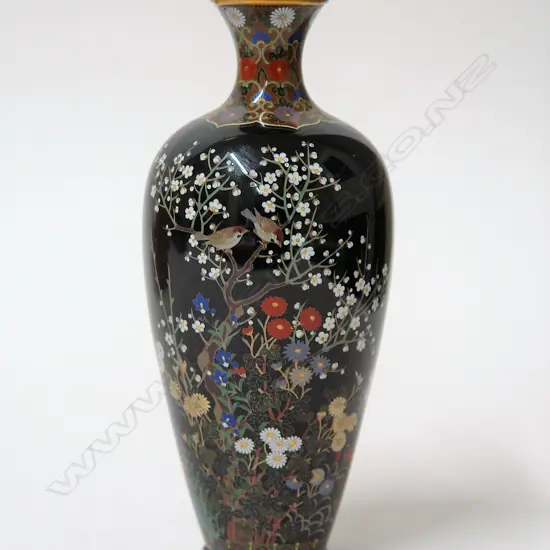 A fine Hayashi Kodenji (1831-1915) Japanese cloisonné vase