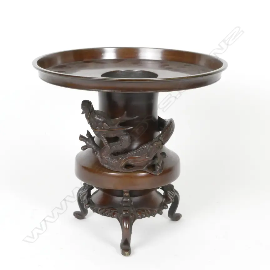 A vintage Japanese bronze incense burner Image 1++
