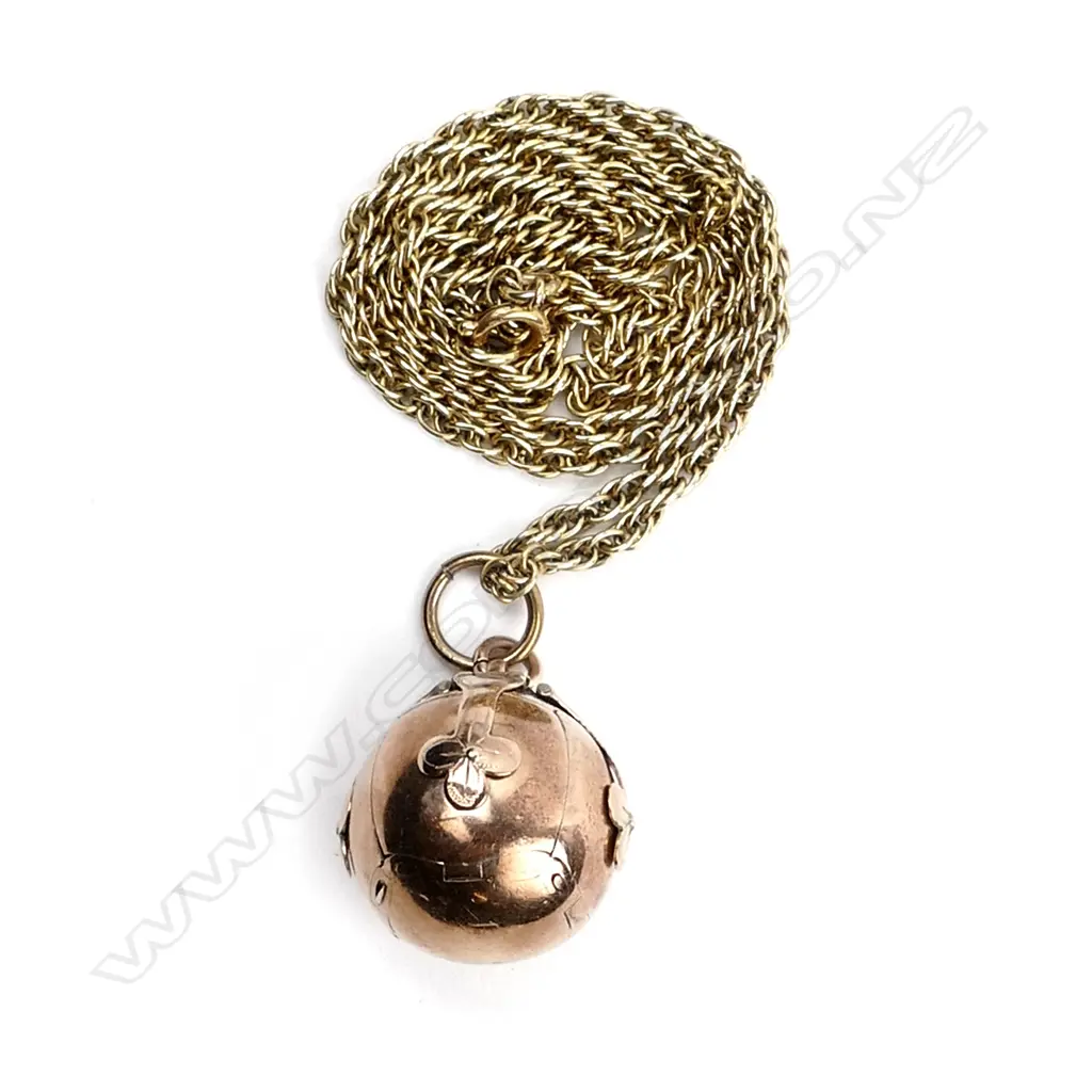 An early 20thC 9ct. rose gold and silver Masonic ball fob Image 1++