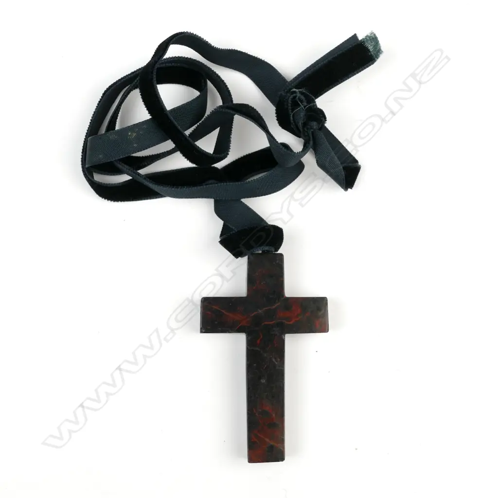 A Victorian marble cross Image 1++