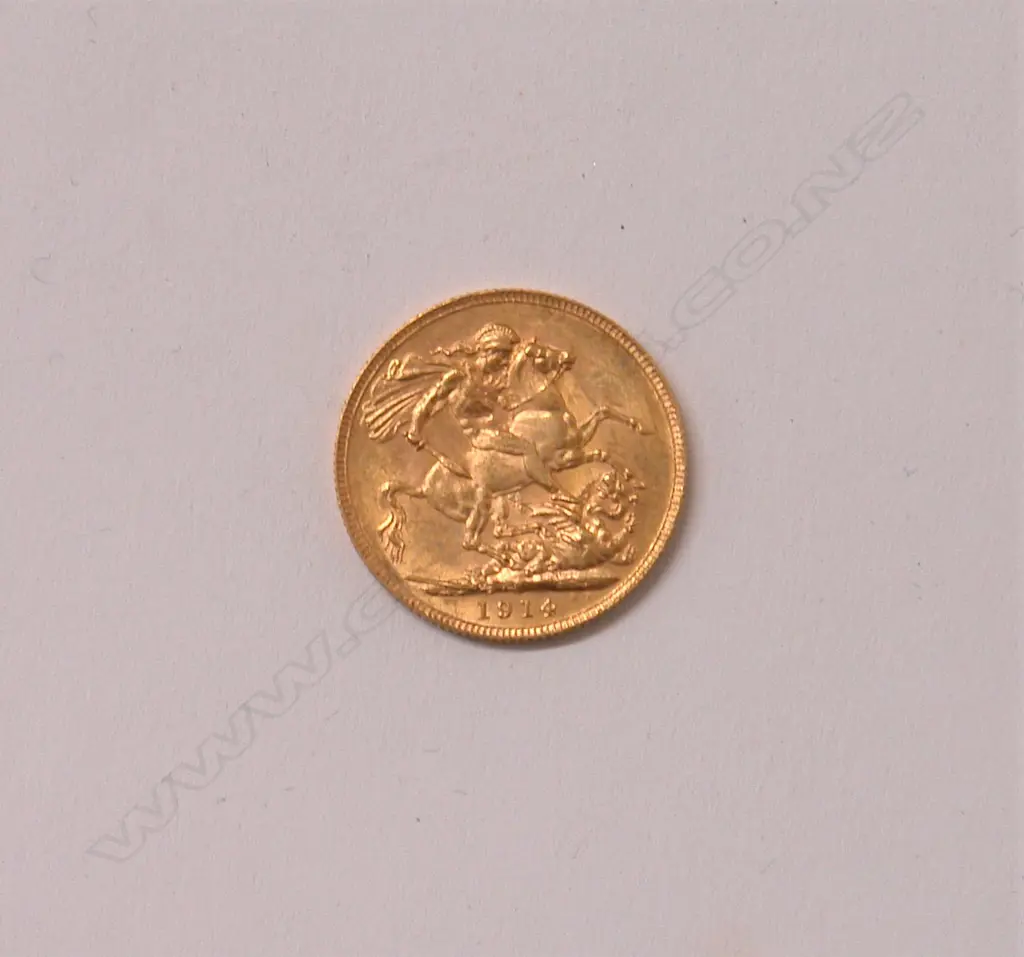 A 1914 full gold sovereign Image 1++
