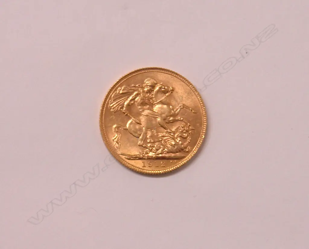 A 1912 gold full sovereign Image 1++