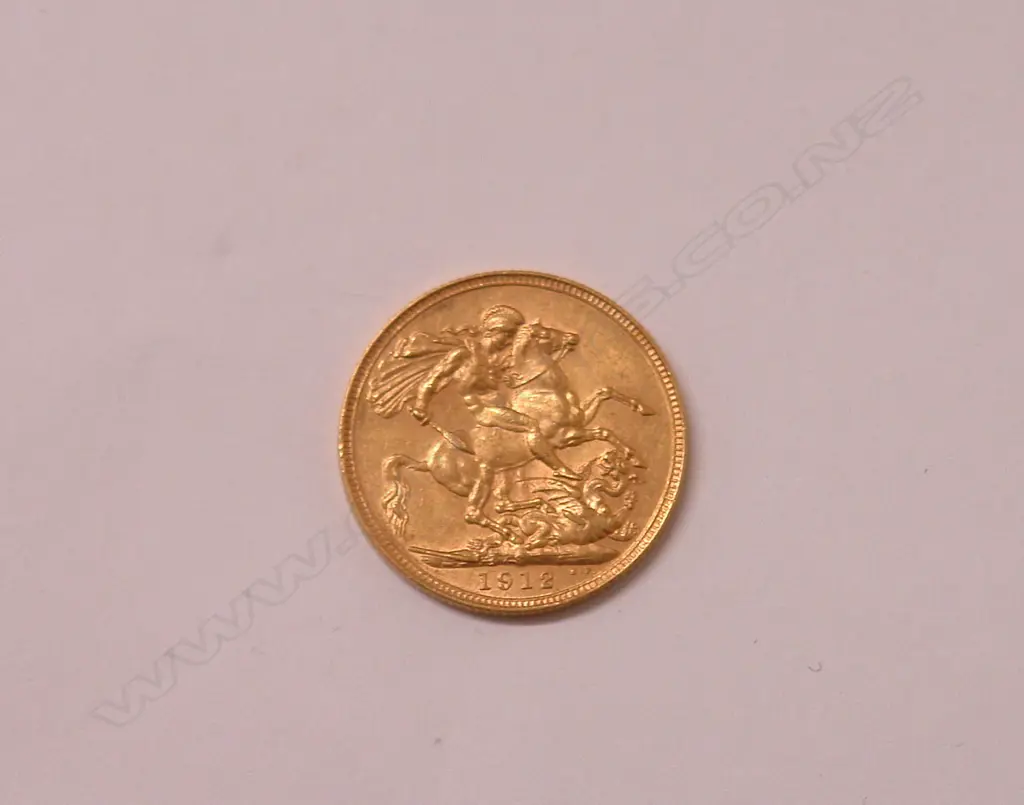 A 1912 gold full sovereign Image 1++