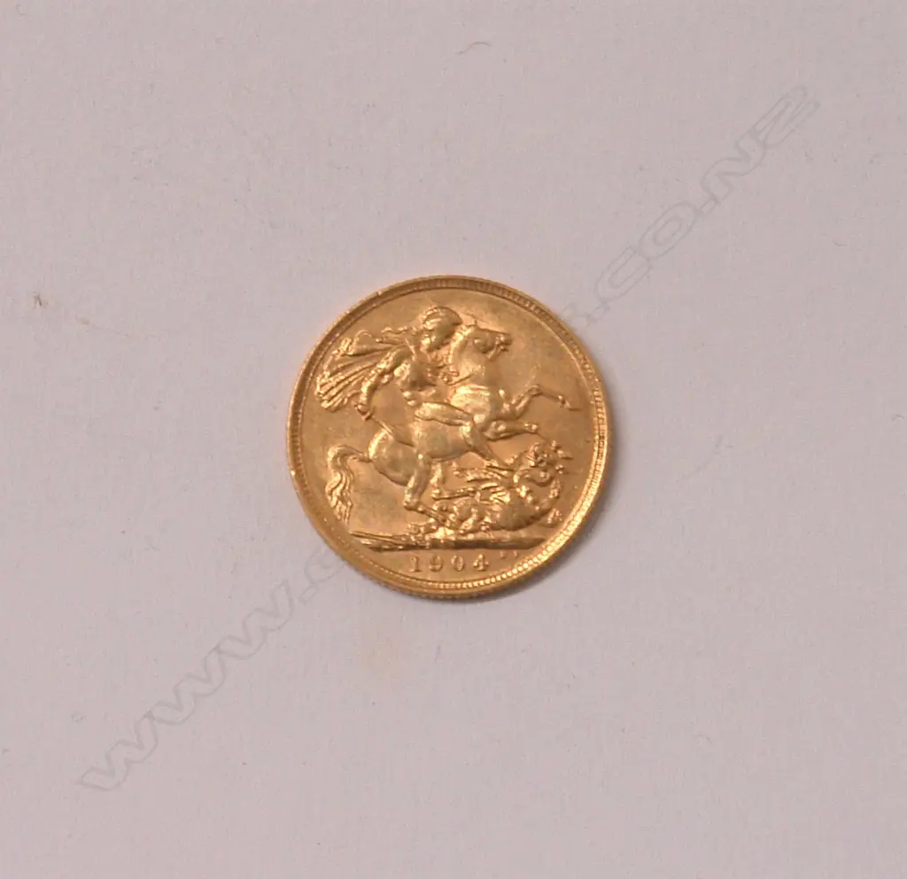A 1904 gold full sovereign Image 1++