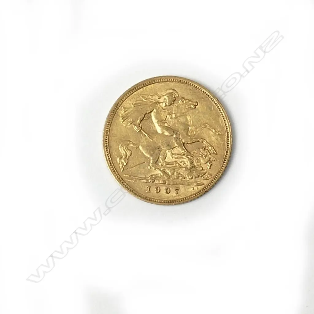A 1907 gold half sovereign Image 1++
