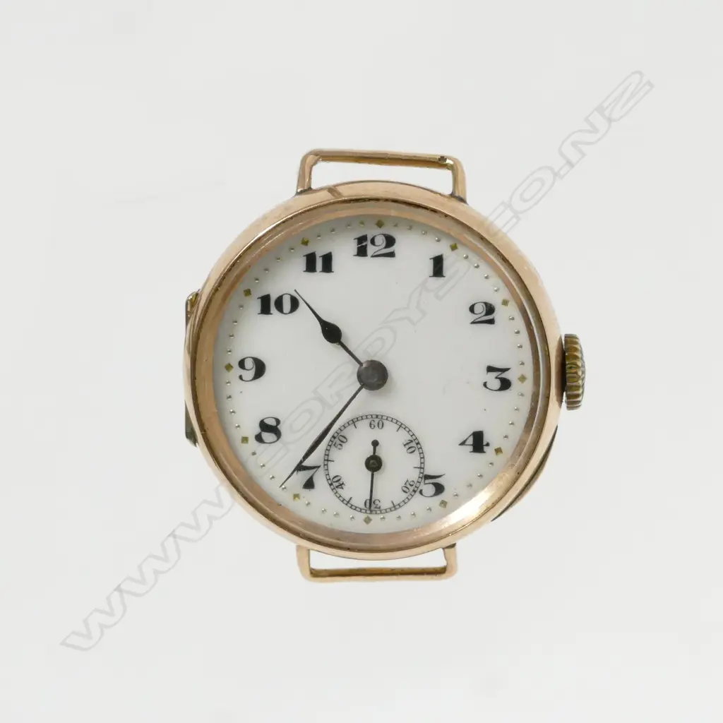 A Rolex 9ct gold lady's wristwatch Image 1++
