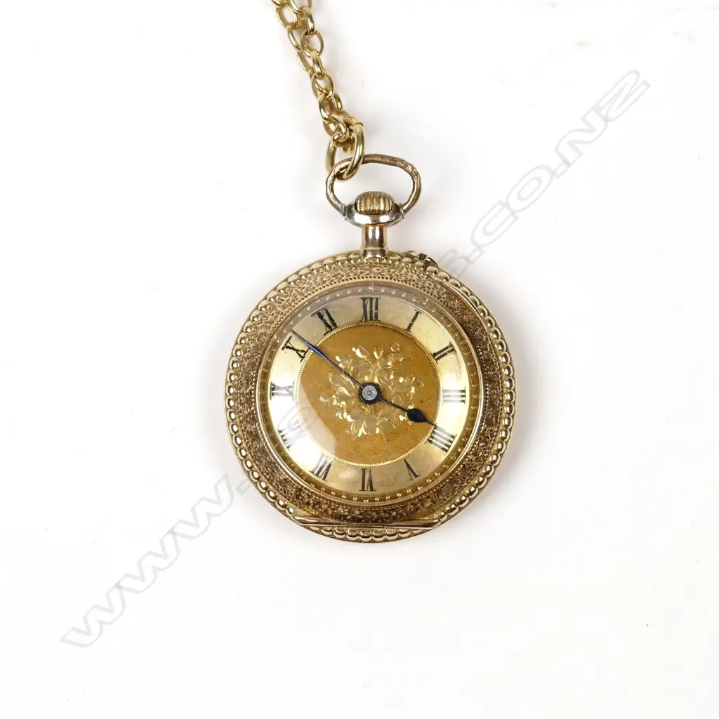 A lady's 15ct gold and enamel pocket watch Image 1++