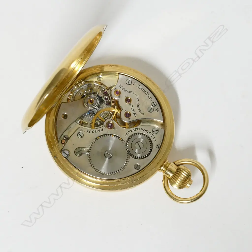 An 18ct gold cased Swiss Movado Chronomètre half hunter pocket watch Image 1++