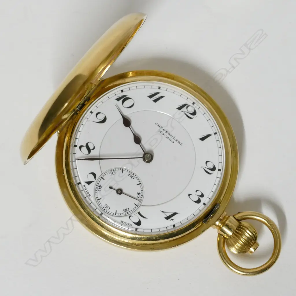 An 18ct gold cased Swiss Movado Chronomètre half hunter pocket watch Image 1++