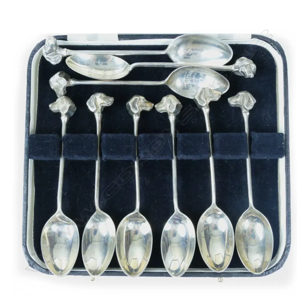 Nine silver teaspoons Image 1++