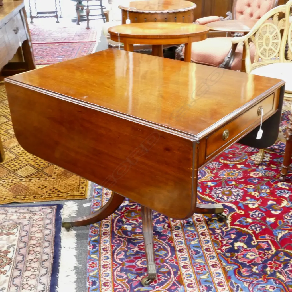 A Regency mahogany Pembroke table Image 1++